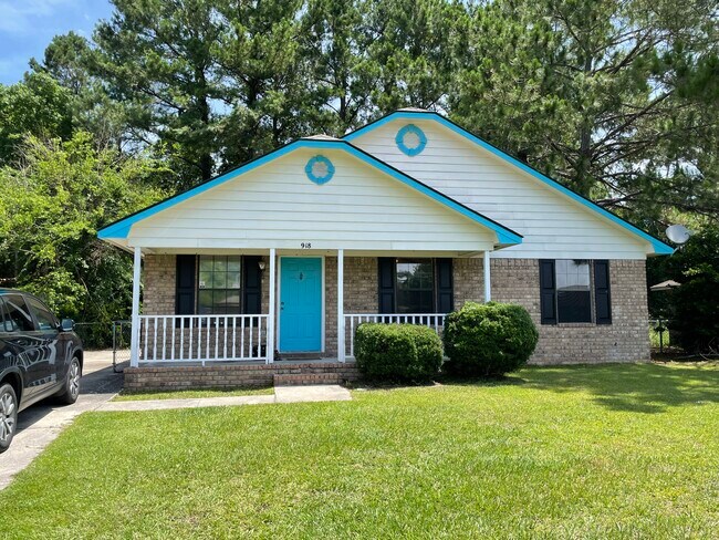 Front of the house - 918 Willowbrook Dr House