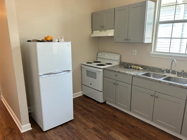 Photo - 2014 Congress St Apartment Unit 2014