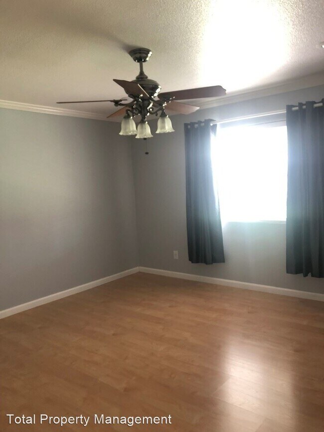 3 br, 2 bath House - 1671 Cabrillo Ave