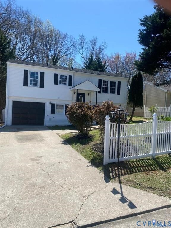 Building Photo - 746 St John Saint