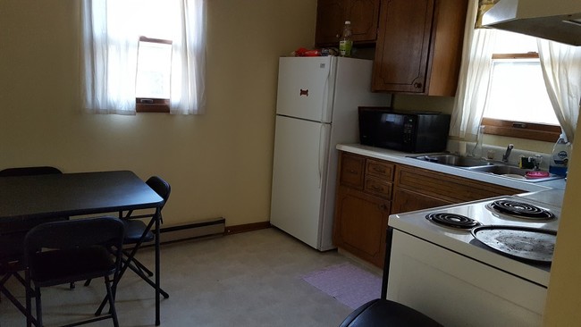 305 Zuider Zee Dr SE Unit 1