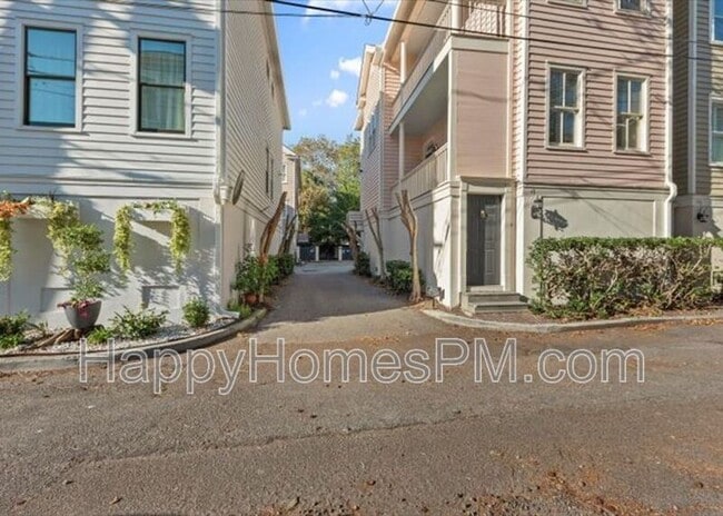 Photo - 11 Kirkland Ln