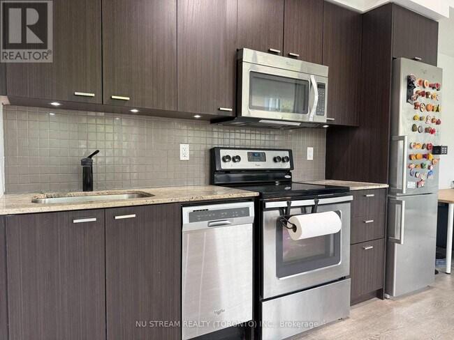 Photo - 88 Sheppard Ave E Unit 211