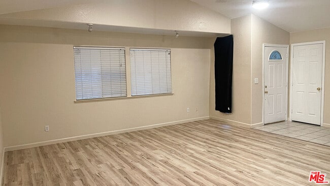 Photo - 114 W 13th St