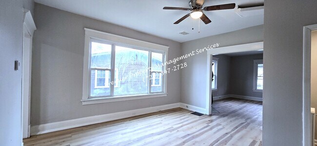 Photo - 1429 Hall Ave Unit 102