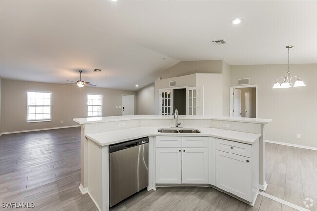 Building Photo - 2214 Armour Rd Rental