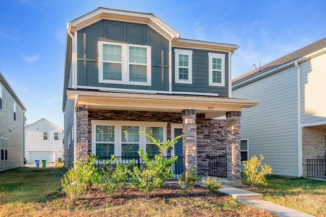 Beautiful and Spacious Home in the Heart o... - Beautiful and Spacious Home in the Heart o...