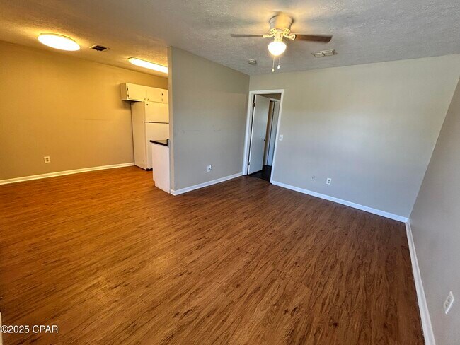 Photo - 600 N Hwy 22 A