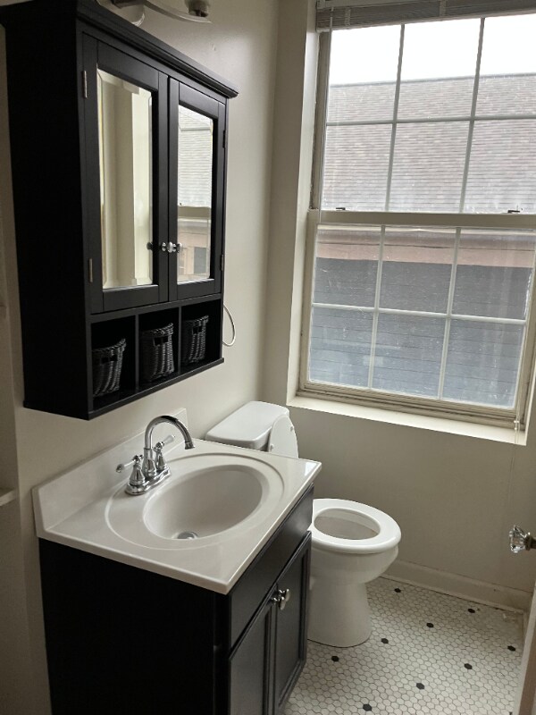 Photo - 1 W 28th St Unidad 108