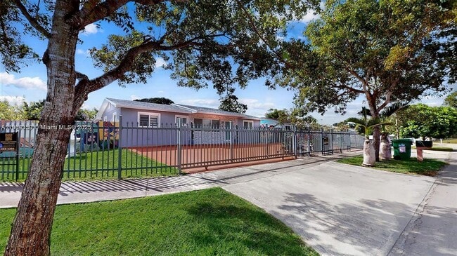 Building Photo - 15704 SW 302nd Terrace