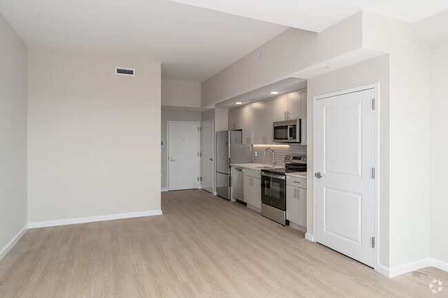 Studio - 465SF - Living Room - 183-03 Hillside Ave