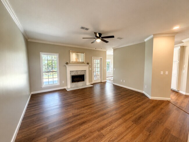 105 Sheffield Ct.