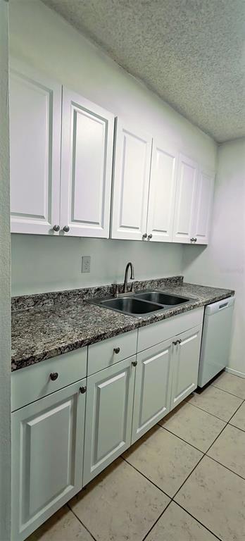 Photo - 6519 W Newberry Rd Unidad 805