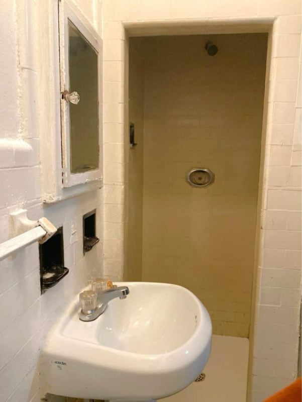 Building Photo - 686 Rutherford Ave Rental
