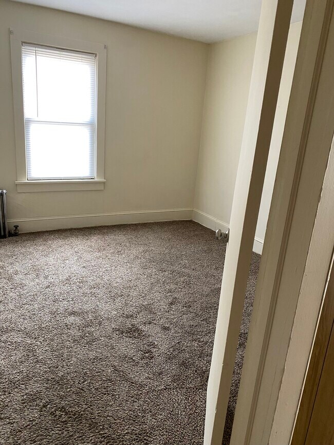 Photo - 63 E Railroad Ave Unidad 2