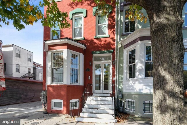 Building Photo - 1702 9th St NW Rental