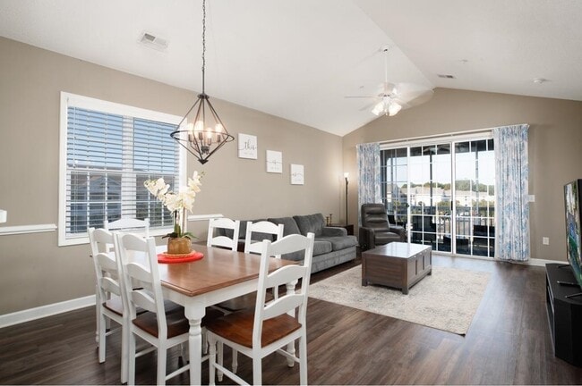 Photo - 6203 Catalina Dr