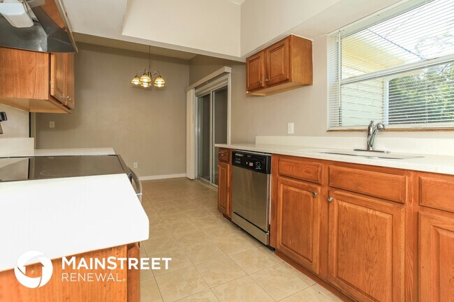 Photo - 5915 Beechmont Blvd