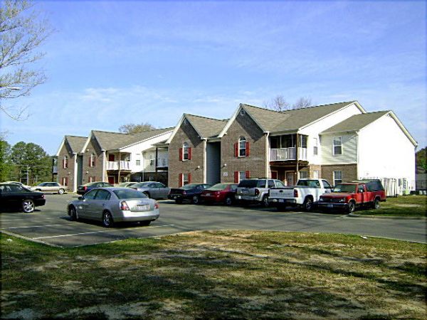 Photo - Summit Apartments