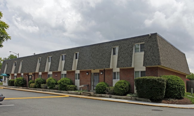 Photo - Flats at Newport Crossing