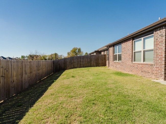 Photo - 1503 Purple Finch St