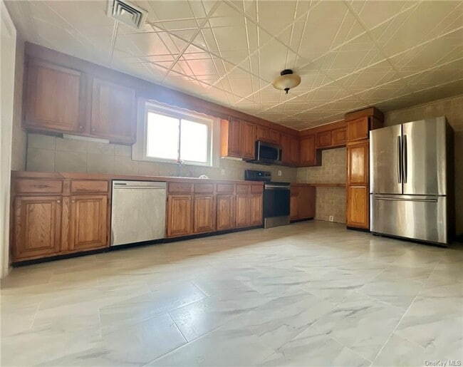 10 Murabito Pl House House Rental in Goshen, NY