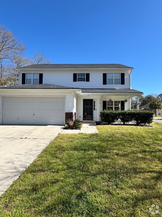 Building Photo - Beautiful 4-Bedroom 2.5 Bath Home