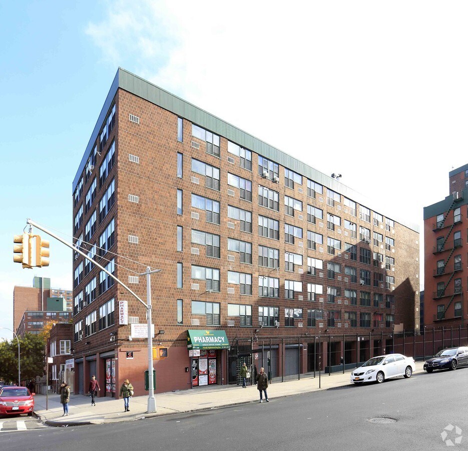 Photo - Twin Parks Apartments