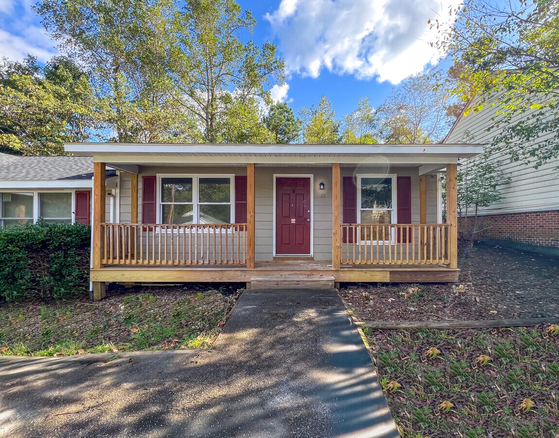 Photo - 33 Fox Hill Dr
