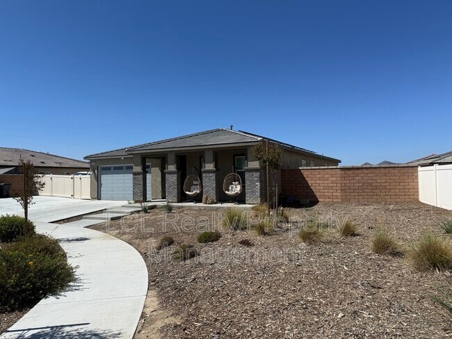 29221 Searchers Ct