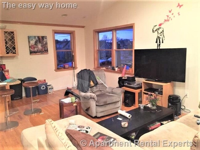 Building Photo - 167 Pearl St Unit #3