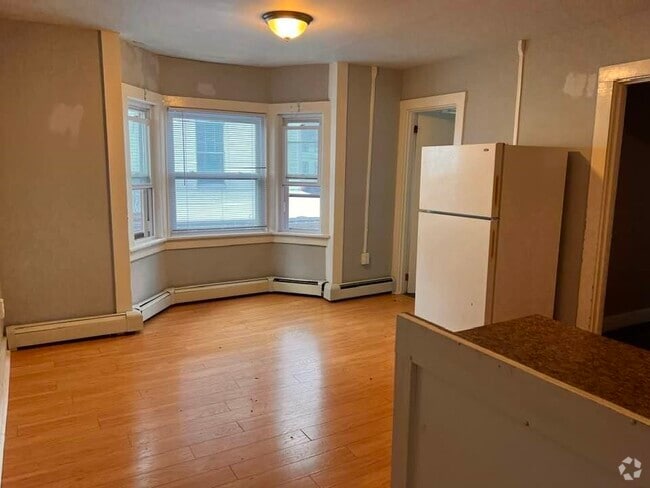 Building Photo - 411 4th St Unit 3A Rental