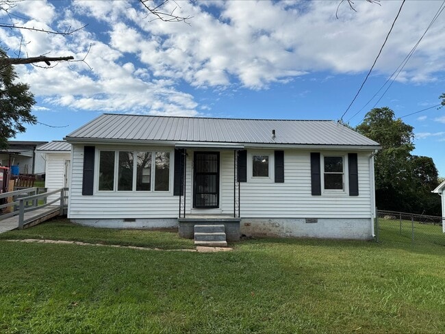 Building Photo - 1323 Harrell St Rental
