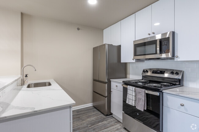 Model - 1BR, 1BA - 783SF - Kitchen