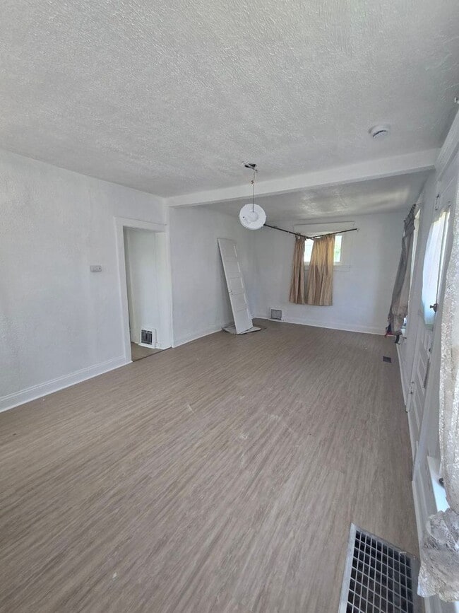 Photo - 3 Bedroom Single Family | Section 8 Welcomed
