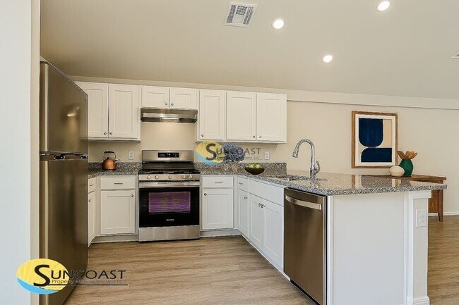Photo - 2092 Hilton St