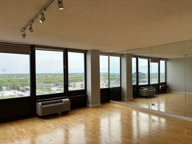 Photo - 5320 N Sheridan Rd Unit 1610