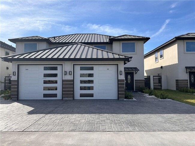 Building Photo - 25 S Kerala Ave