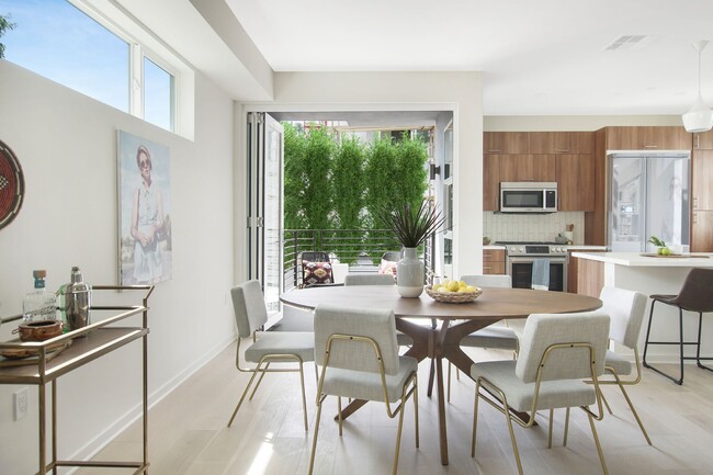 Photo - 1933 Griffith Park Blvd