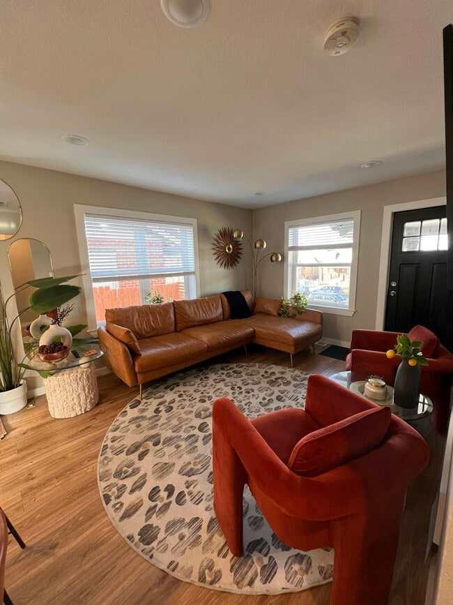 Photo - 3326 Steele St