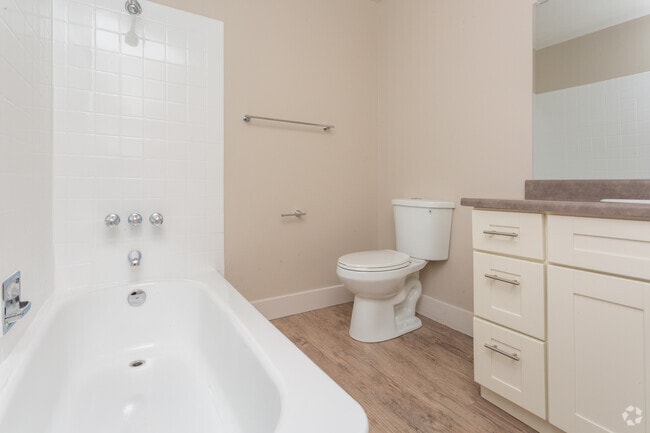 Photo - 100 Monte Cresta