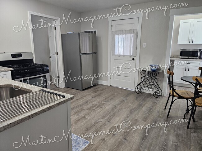 Photo - 1418 S Sneed Ave