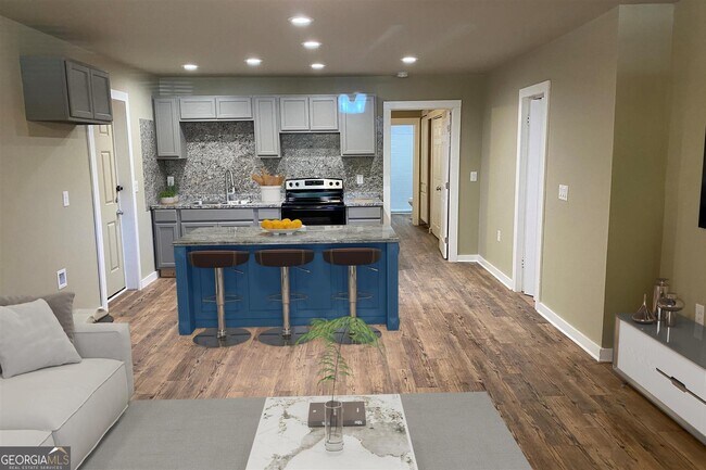 Photo - 206 Sorrells St