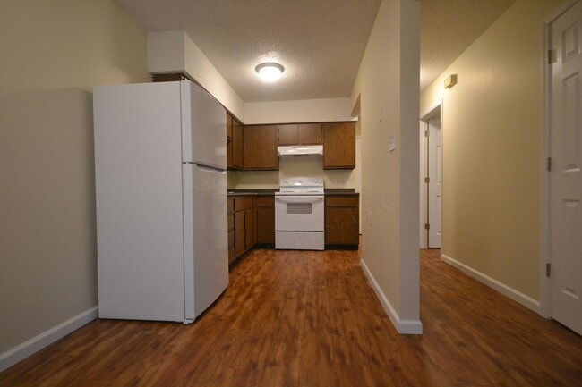 Photo - Hillcrest Village Apartments Unidad 07