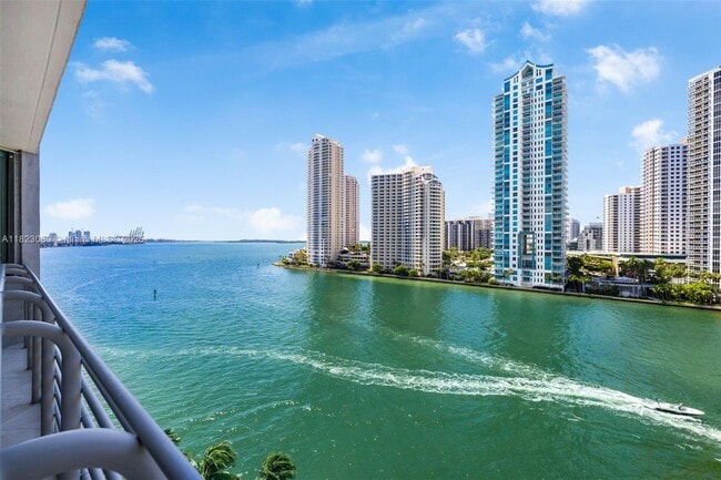 Photo - 325 S Biscayne Blvd