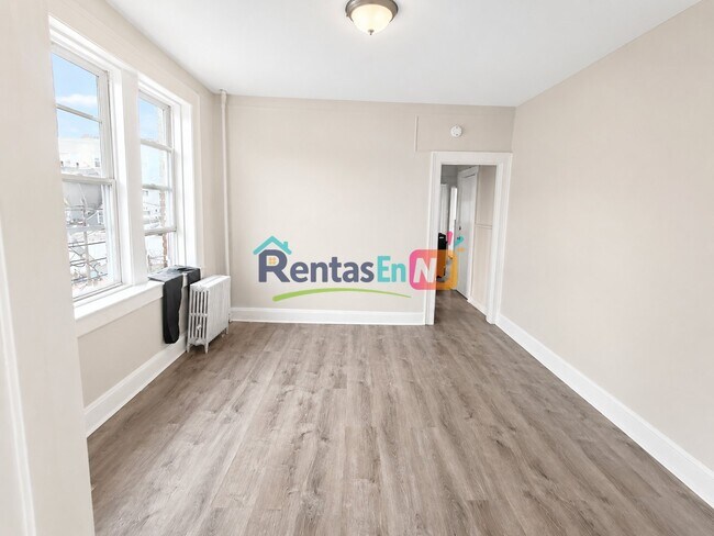 Photo - 731 S 13th St Unidad 2L