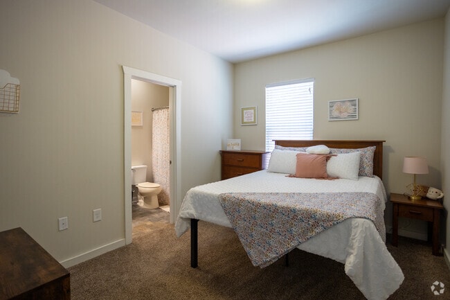 5BD, 5BA - 1,932SF - Second Bedroom