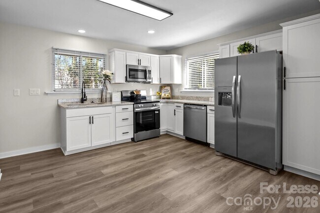 Photo - 801 Davenport St