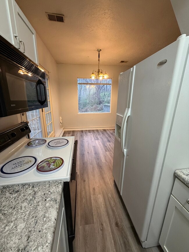 Photo - 2612 Marshall Ave