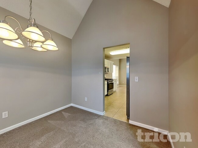 Photo - 427 Gresham Dr